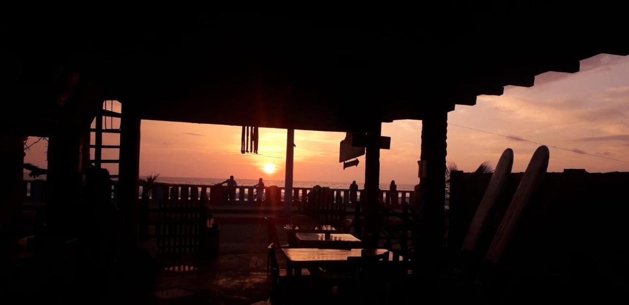Hostal Mirada Al Mar Las Tunas Bagian luar foto