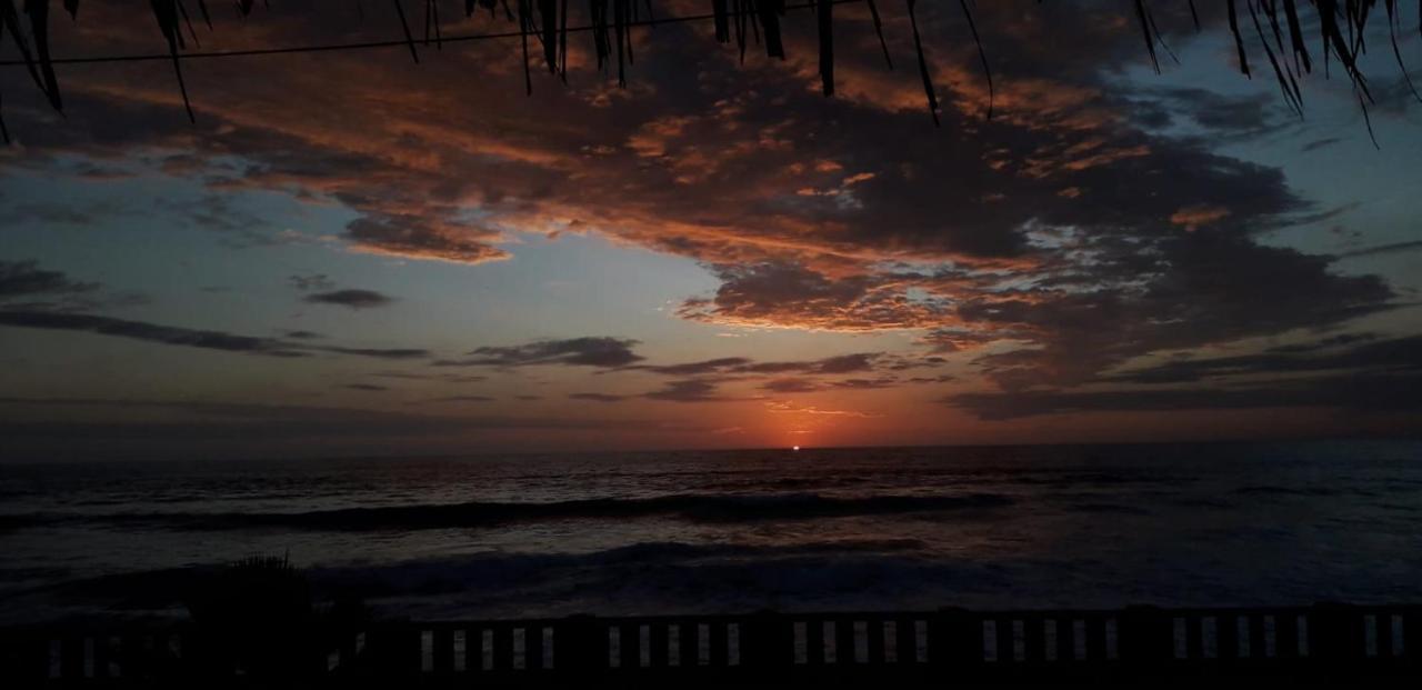 Hostal Mirada Al Mar Las Tunas Bagian luar foto