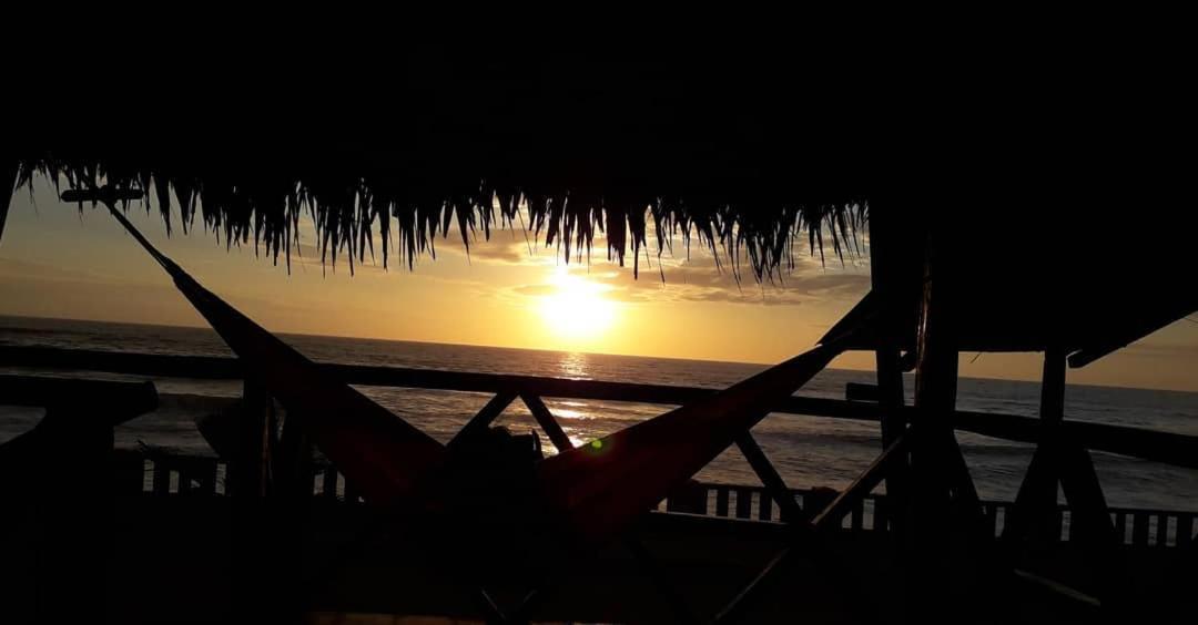 Hostal Mirada Al Mar Las Tunas Bagian luar foto